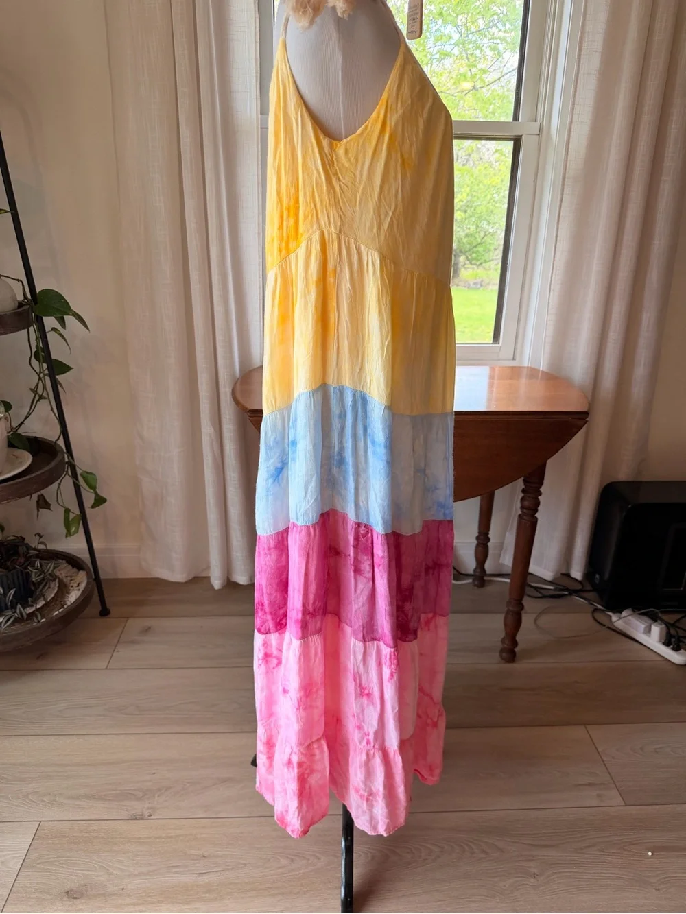 White Birch tie dye ombré Lightweight Dress. Should ties. Excellent condition. - Picture 3 of 5